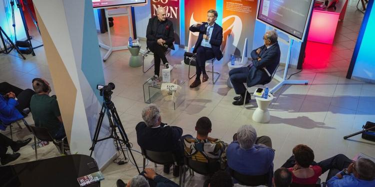 Il “sogno italiano” secondo Alec Ross: riprendersi il futuro ripartendo dai giovani. E dal Sud