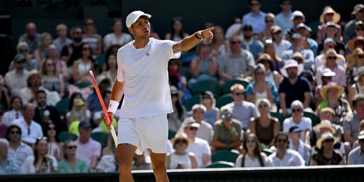 Wimbledon amaro per Cobolli: Fery domina, l’azzurro si ferma ai quarti