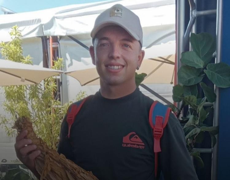 Jovem morre após receber descarga elétrica enquanto utilizava celular, em Canguçu