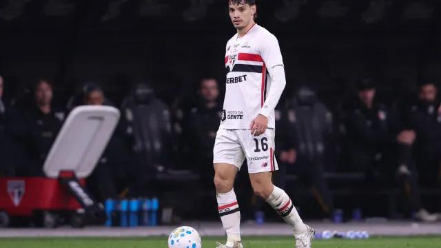 Bobadilla, do São Paulo, é denunciado no STJD por gesto contra Corinthians