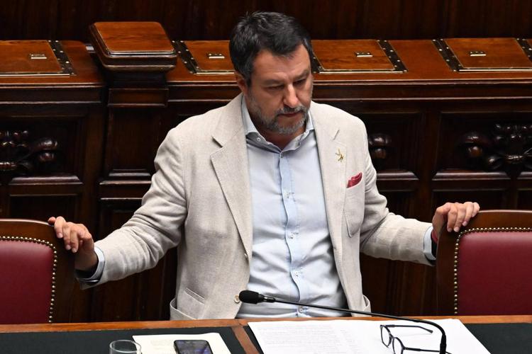 Caso Roggero, Salvini: "Estendere il concetto di legittima difesa, 14 anni neanche a un pedofilo"