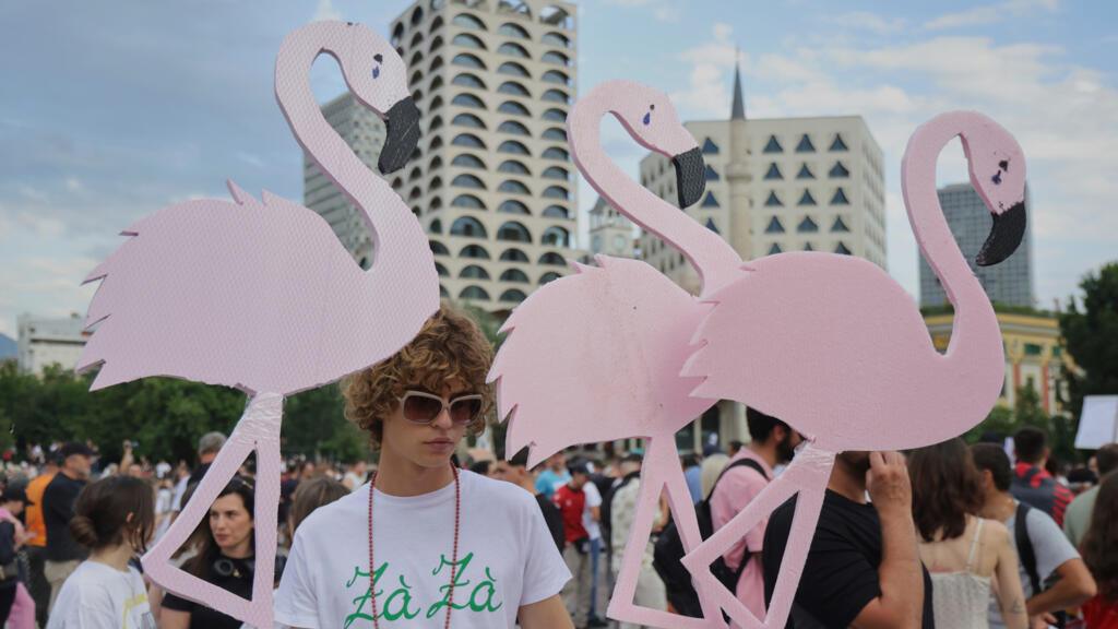 "Flamants roses" contre famille Trump&nbsp;: la contestation qui fait vaciller le gouvernement albanais