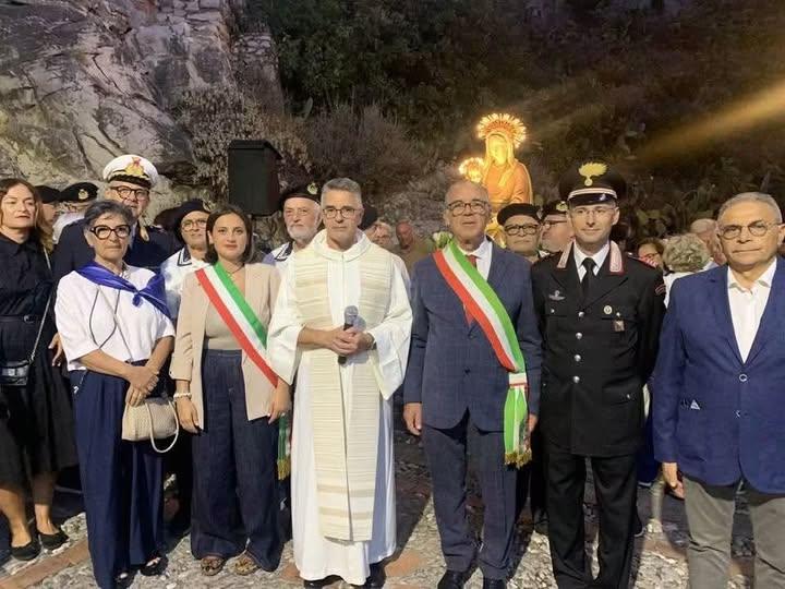 Taormina celebra la Madonna della Rocca, Patrona della città, in una ricorrenza profondamente sentita dalla comunità. Un...