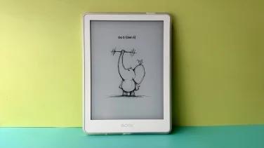 A Boox Go 6 e-reader