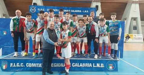 Complimenti ai ragazzi ❤️💚 Giovani Rossoverdi sono i nuovi campioni regionali u15 di calcio a 5 Forza Polistena 💪⚽️ Ca...