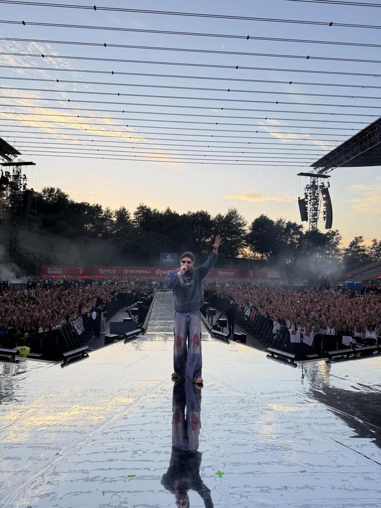 EME DJ abre show de Calema para 25 mil pessoas no Estádio Municipal de Braga, em Portugal