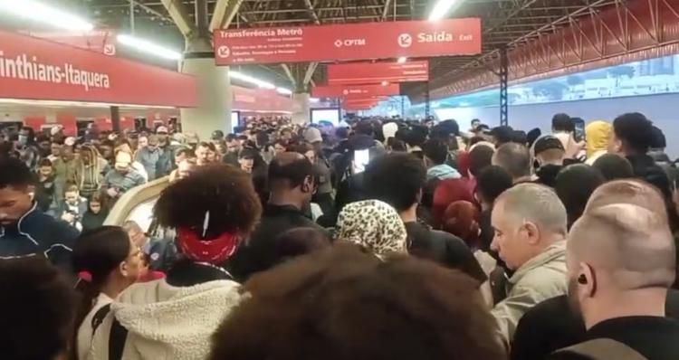 Incêndio em subestação da CPTM afeta linhas 11-Coral e 12-Safira e suspende Expresso Aeroporto em SP