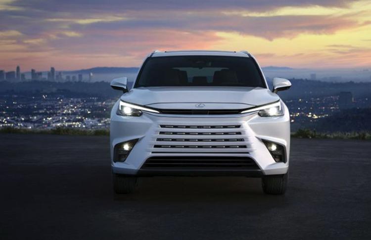 (Above): Exterior view of the 2026 Lexus TX. (Toyota Motor Corporation/Lexus)