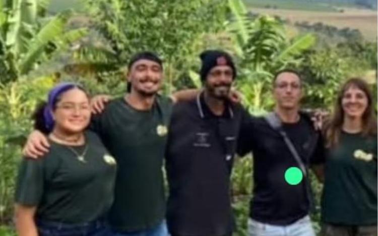 Antes de desaparecer em parque no interior de SP, jovem postou foto com amigos em rede social