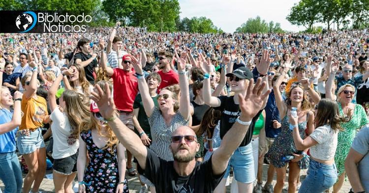 Más de 60 mil cristianos en Países Bajos se reúnen para adorar a Dios en el día de Pentecostés