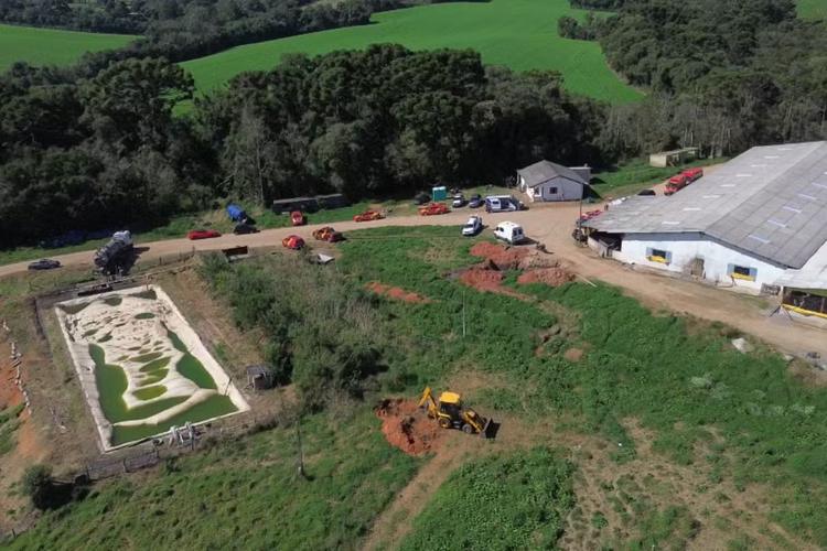Corpo de menino autista foi encontrado a 70 metros de casa onde ele morava com a família, diz Secretaria de Segurança