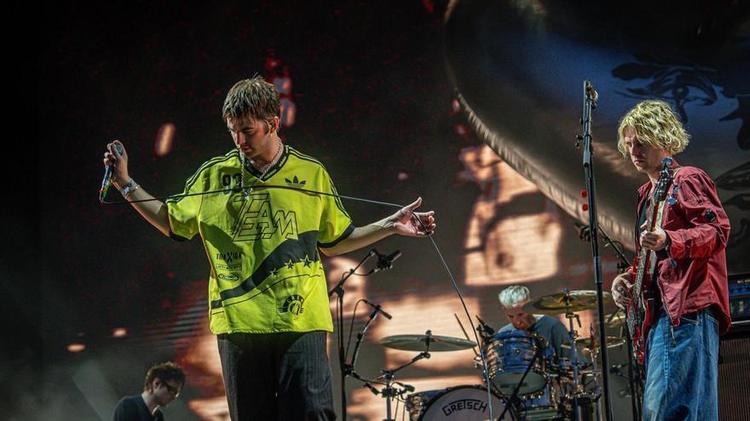 El grupo irlandés Fontaines D.C. publicará una canción junto a Rosalía