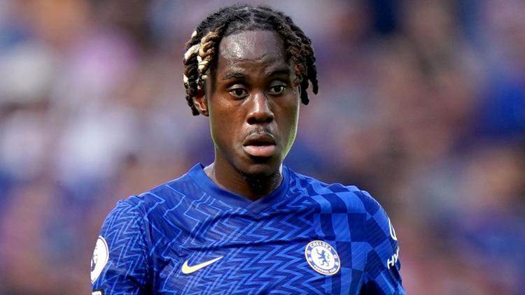 Ex obiettivi Napoli – Chalobah ad un passo dal Como: il Napoli lo seguiva lo scorso anno, poi arrivò Beukema