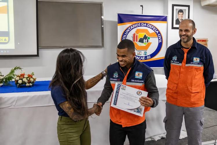 Macaé inicia formação de voluntários da Defesa Civil com recorde de
inscrições