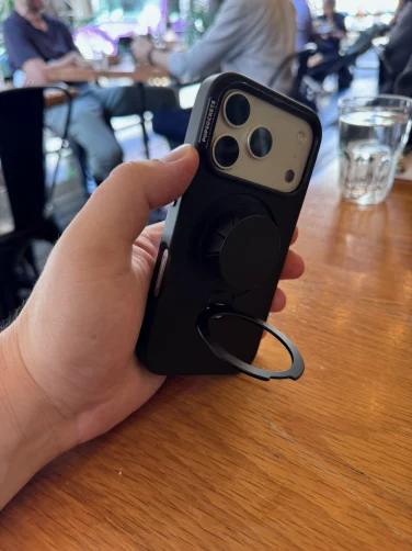 The PopSockets Low-Pro phone case.