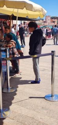 حملات غير ناجعة..عودة مقلقة لظاهرة تسول الأطفال في ساحة جامع الفنا بمراكش