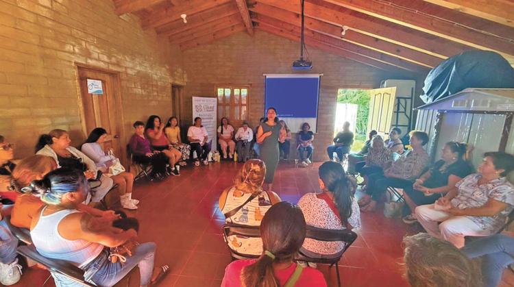 Mujeres de Temixco reciben taller de tanatología para sanar pérdidas y fortalecer su autoestima