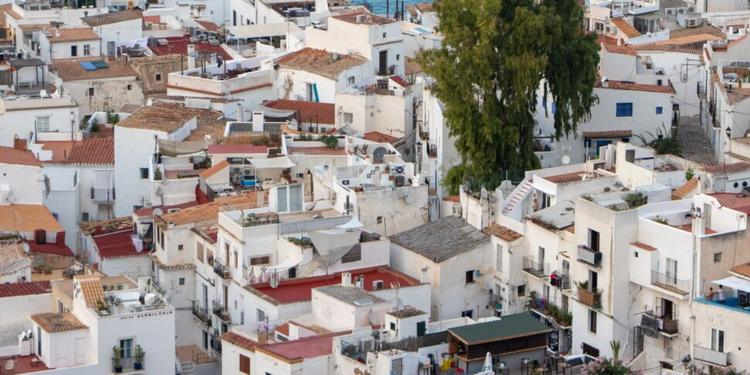 Ibiza, 30enne italiano ucciso a coltellate: l'aggressore in fuga