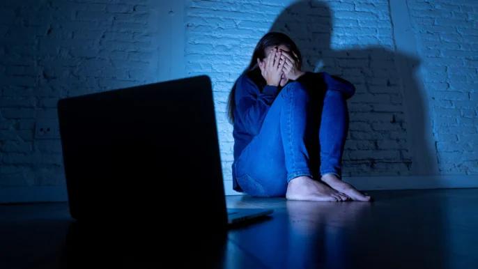 الوزيرة ابن يحيى تستعرض الاجراءات المتخذة لحماية النساء من العنف الرقمي