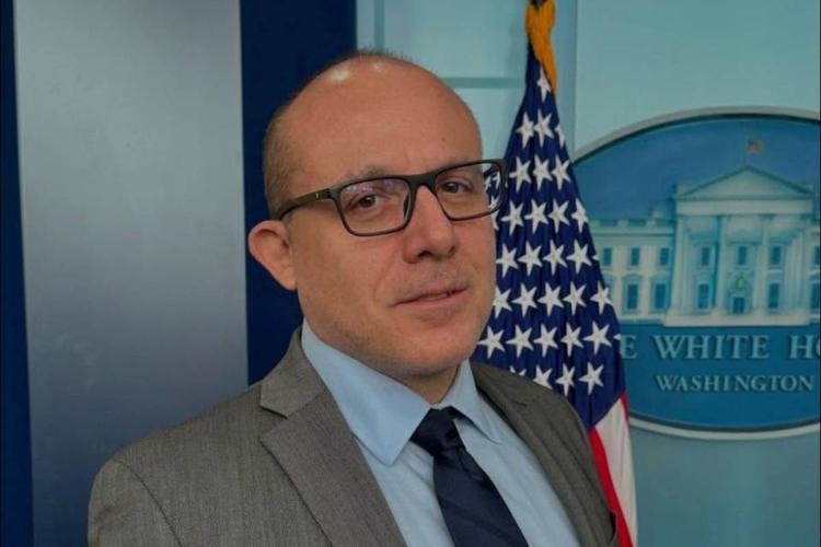 Morto Daniele Compatangelo, corrispondente di La7 a Washington: sua l'intervista a Trump che scatenò lo scontro con Meloni