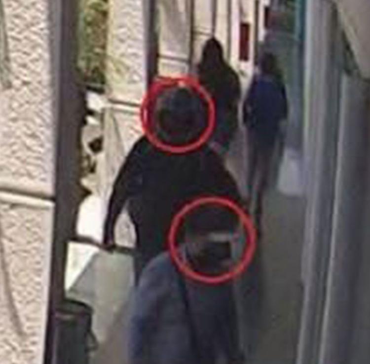 Ladrones disfrazados de repartidores asaltan en plaza de Cuernavaca