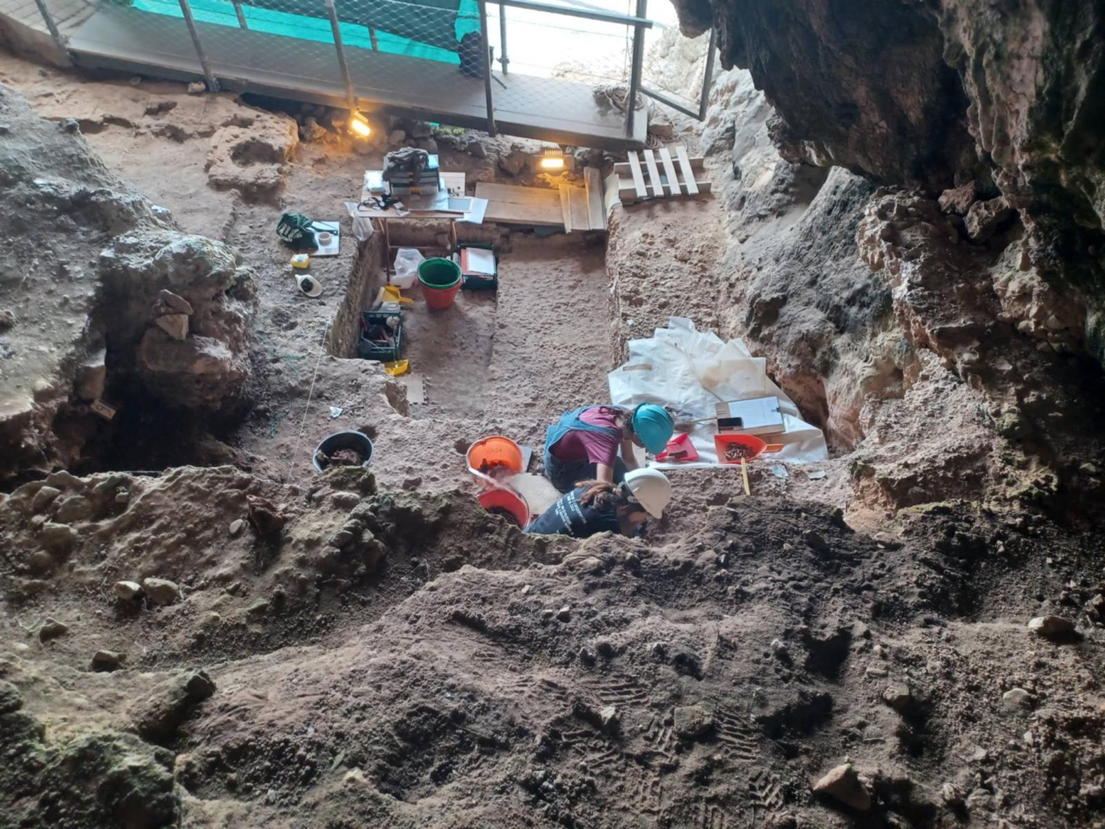 Archeologia a Camerota: al via i nuovi scavi nelle Grotte della Cala e del Poggio
