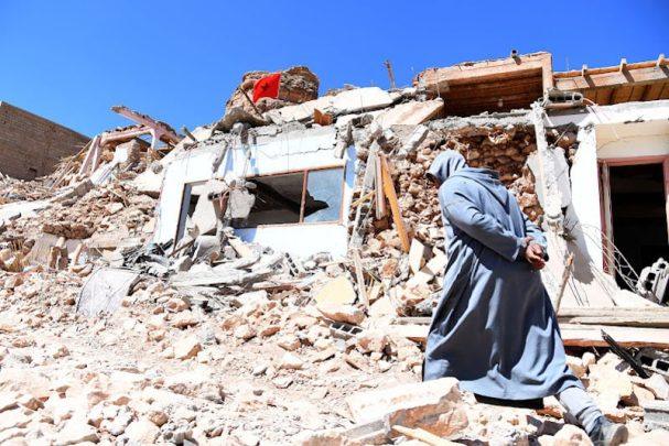 توزيع مساعدات على المكفوفين المتضررين من الزلزال بمناسبة شهر رمضان