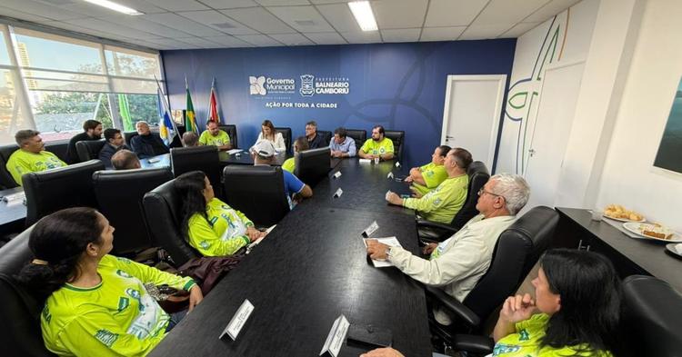 Nova lei dos ambulantes padroniza cobrança de alvará e amplia categorias em Balneário Camboriú