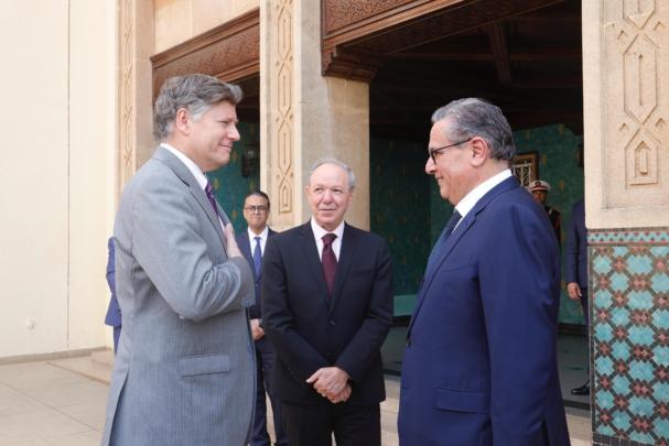 أخنوش يبحث مع نائب وزير الخارجية الأمريكي ويشيد بموقف واشنطن من الصحراء