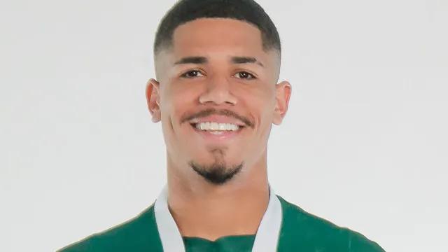 Apesar do transfer ban, Santos busca informações sobre lateral do Goiás