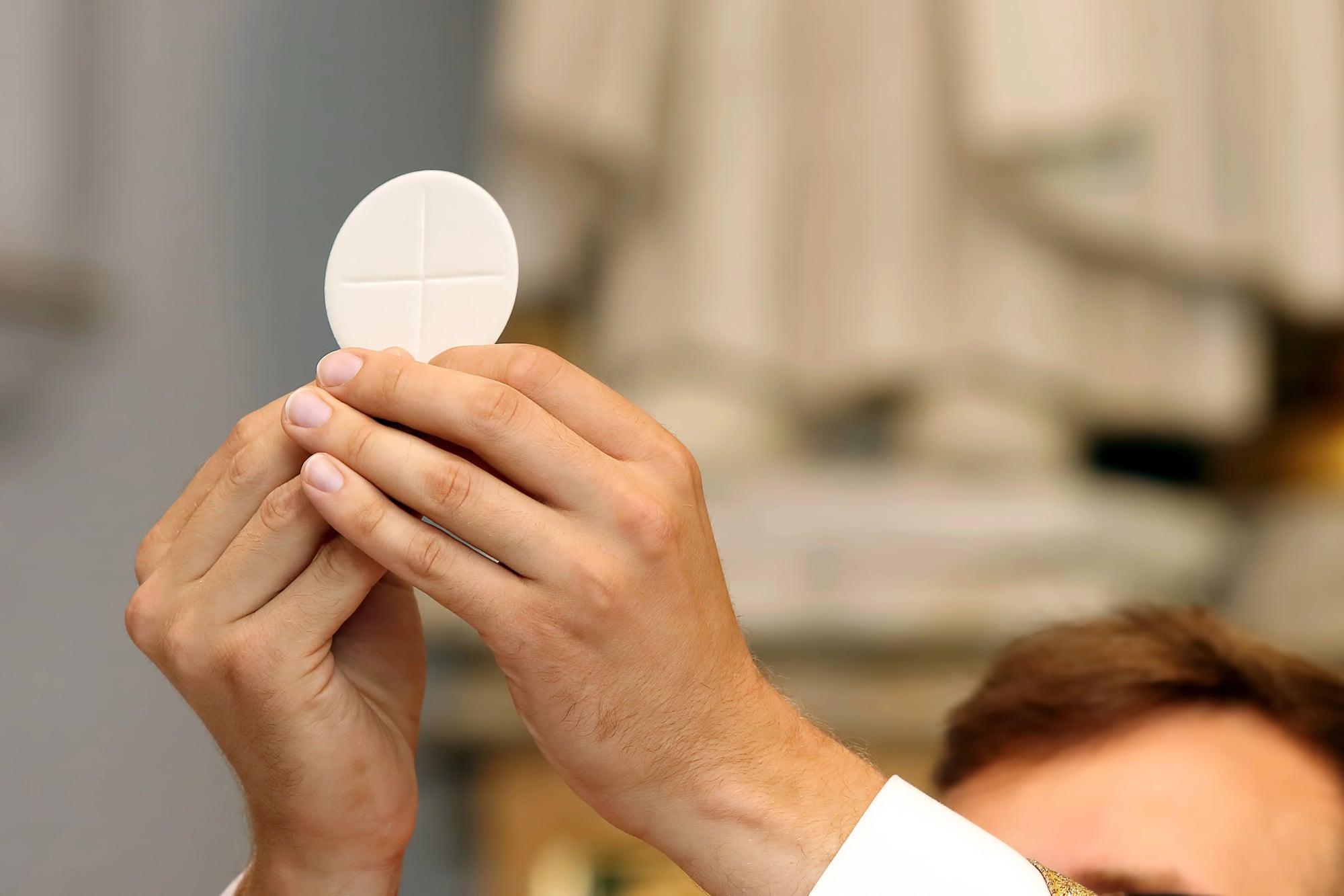 Celiachia e Comunione: l’appello alla Diocesi di Teggiano-Policastro per un’Eucaristia senza barriere