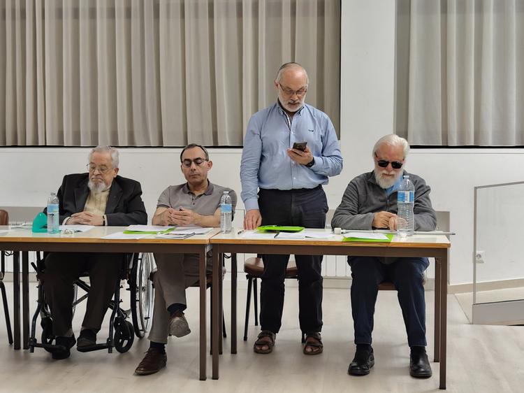 Frei Fernando Alberto, durante a leitura da ata da sessão capitular do dia anterior