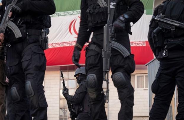 إيران تحبط هجوما عسكريا عبر غرب البلاد بدعم من جماعات محلية مسلحة