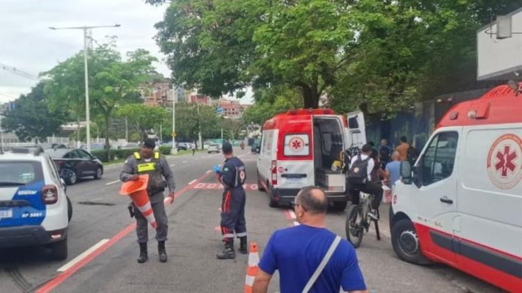 Estudante 22 anos é atropelada por motocicleta e internada em estado grave em Vitória