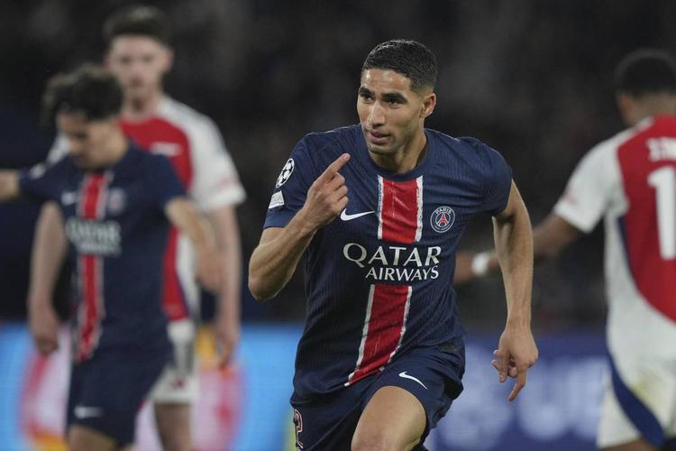 Hakimi a giudizio per stupro e Mbappé difensore