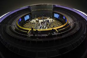 Nove dos dez deputados federais mais votados do país nesta eleição têm menos de 40 anos