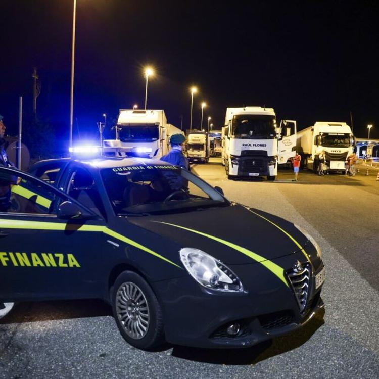Presidi stradali e blocchi dei tir: blitz del Viminale, oltre 1.300 identificati e 500 cam...