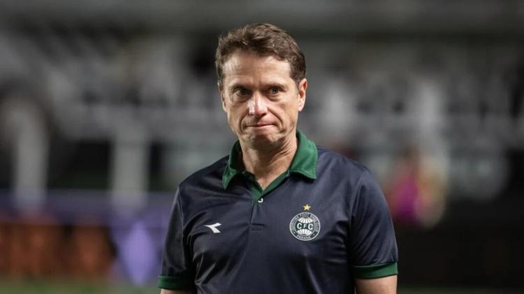 Seabra tem problema de última hora com o Coritiba