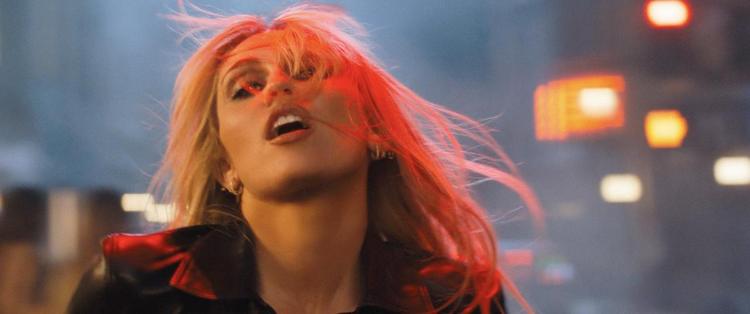  Miley dá início à era 