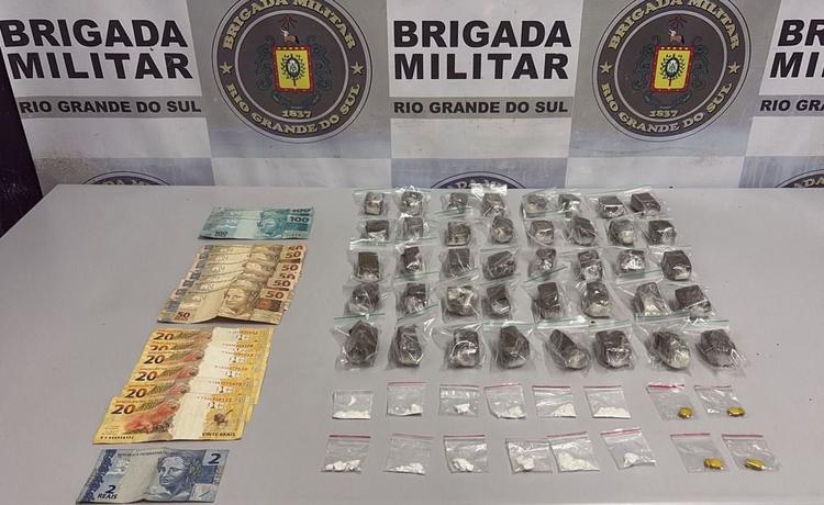 Motorista é detido com porções de drogas em Caxias