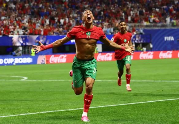 هكذا أنقذ وهبي اللاعب رحيمي من بطاقة صفراء خلال مواجهة هايتي + فيديو