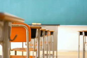 "Salvate l'estate degli studenti, no ai compiti delle vacanze", l'appello del pediatra