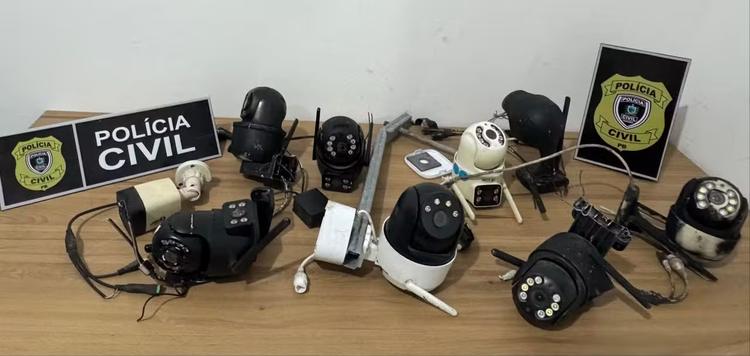 Polícia retira câmeras instaladas irregularmente em postes e investiga uso por facções em Campina Grande