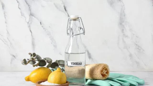 5 truques de limpeza antigos que ainda funcionam muito bem