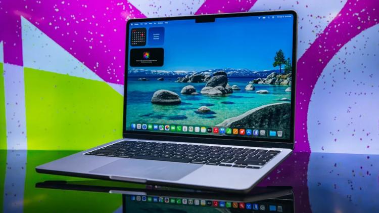the 15-inch m5 apple macbook air