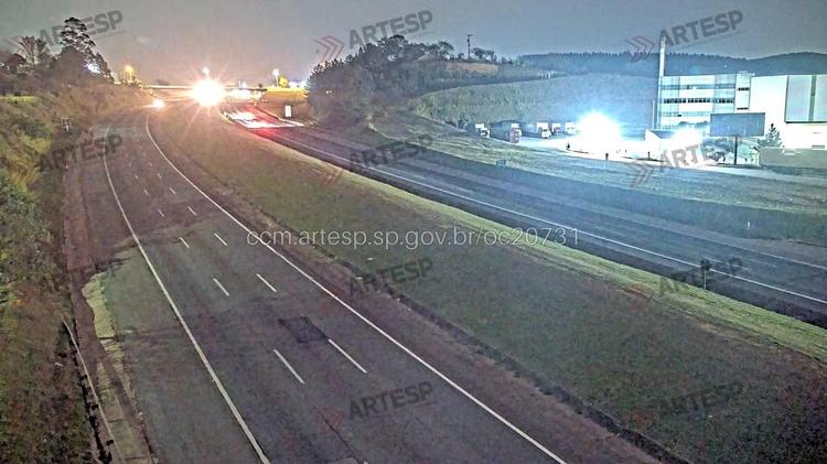 Pedestre morre após ser atropelado por carro enquanto atravessava a Rodovia Castello Branco em Itu