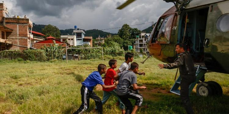 Alluvione in Nepal, 538 vittime: task force italiana a Kathmandu. Tre connazionali dispersi