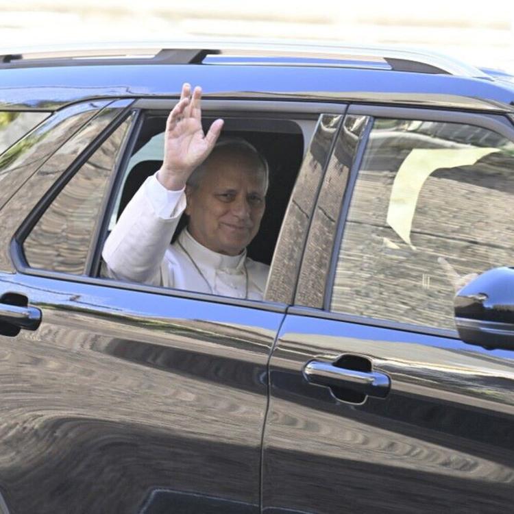 Il Papa sarà dimesso dall'ospedale nel pomeriggio. Domani l'Angelus a San Pietro