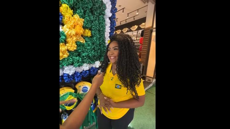 Saara, no Rio, entra no clima da Copa e registra aumento na procura por produtos da Seleção