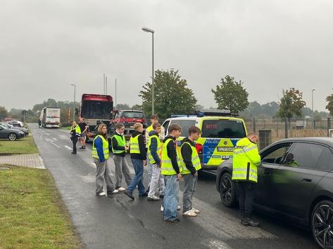 POL-EL: Lingen - Verkehrskontrolle auf A31 und B213 - Schülerpraktikanten begleiten Einsatzkräfte
